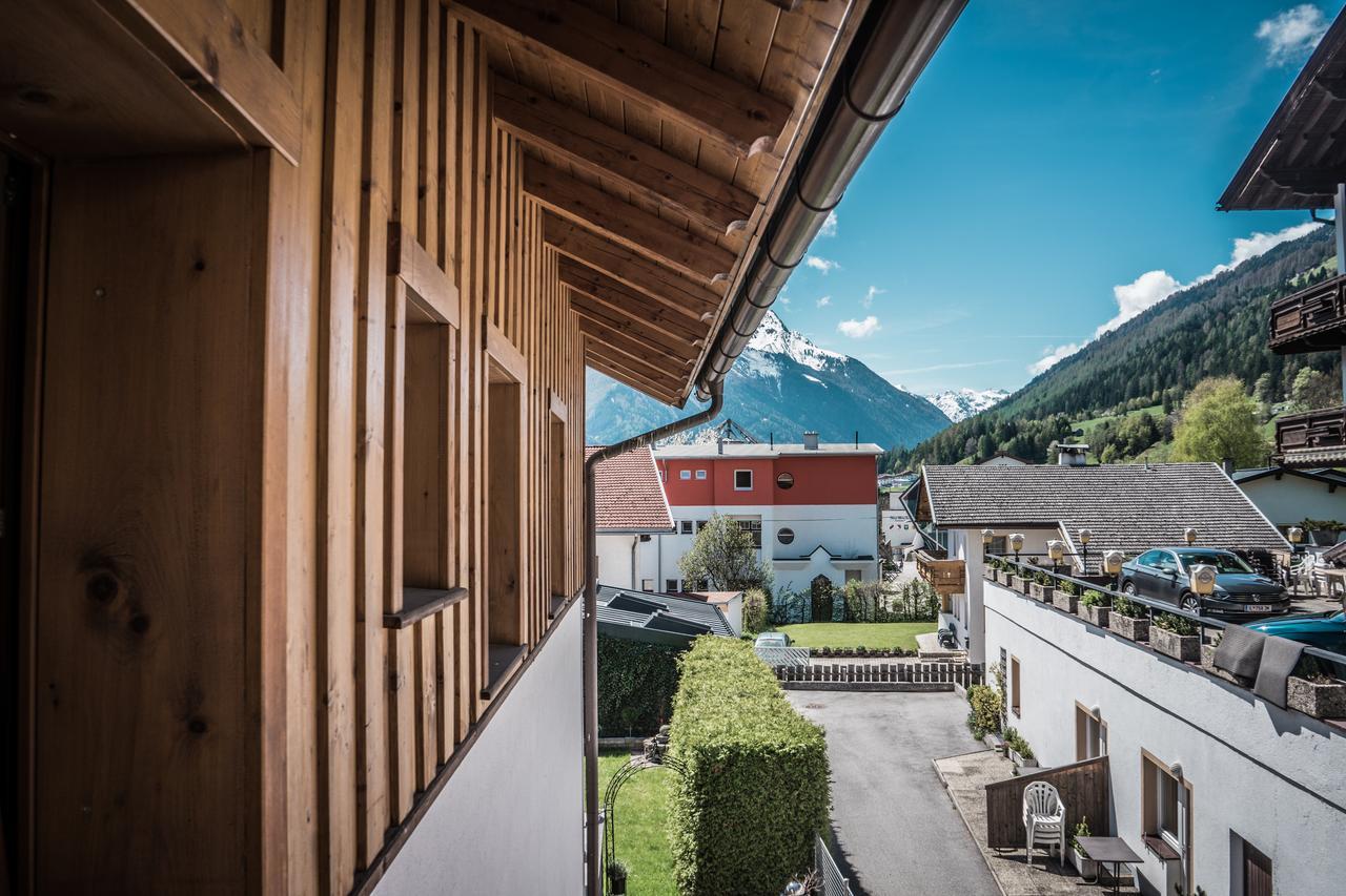 Haus Bacher Fulpmes Exterior foto
